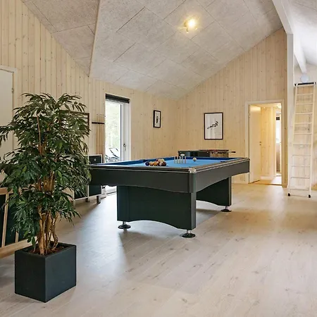 22 Person In Nexo 펜션 Snogebæk