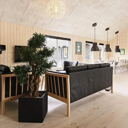 22 Person In Nexo 펜션 Snogebæk